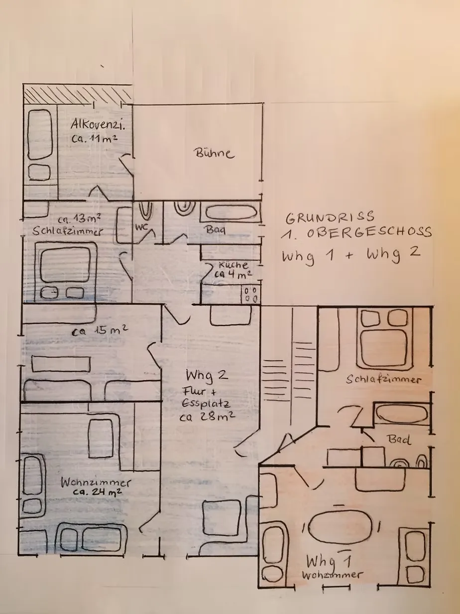 Handgezeichneter Grundriss des 1. Obergeschosses mit Wohnung 1 und 2